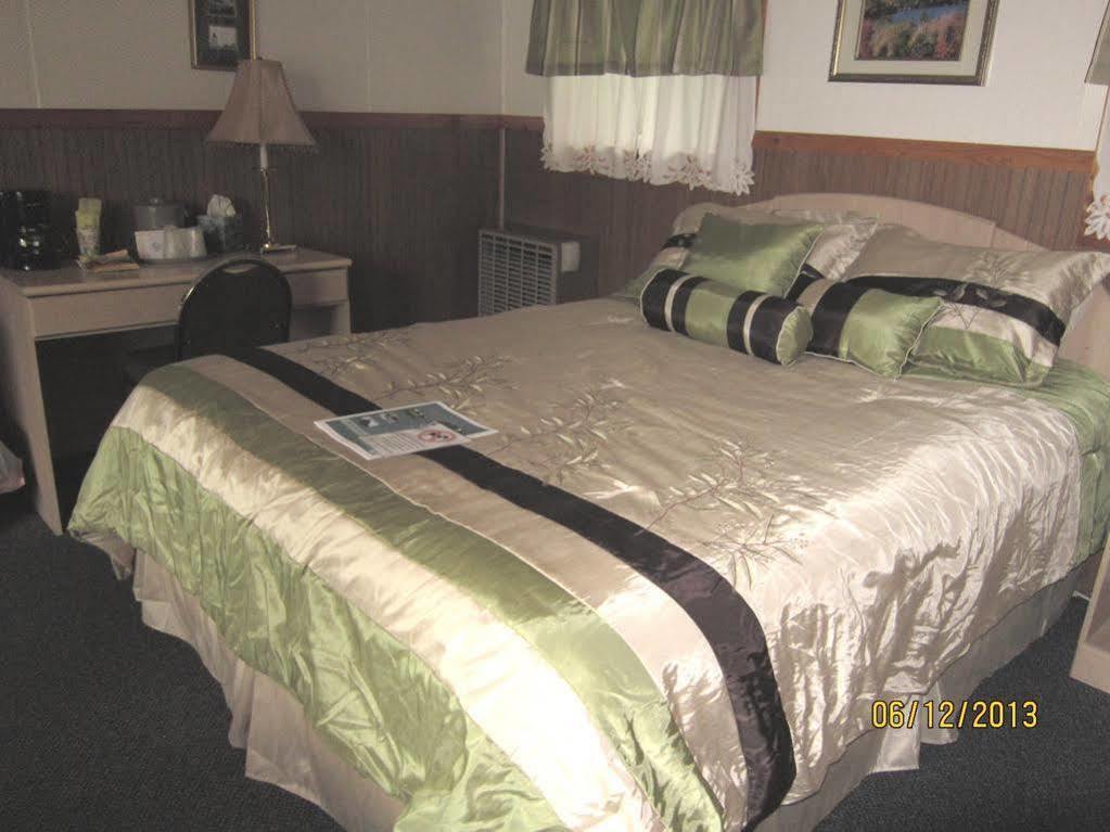 Twilite Motel Ellsworth Exteriör bild